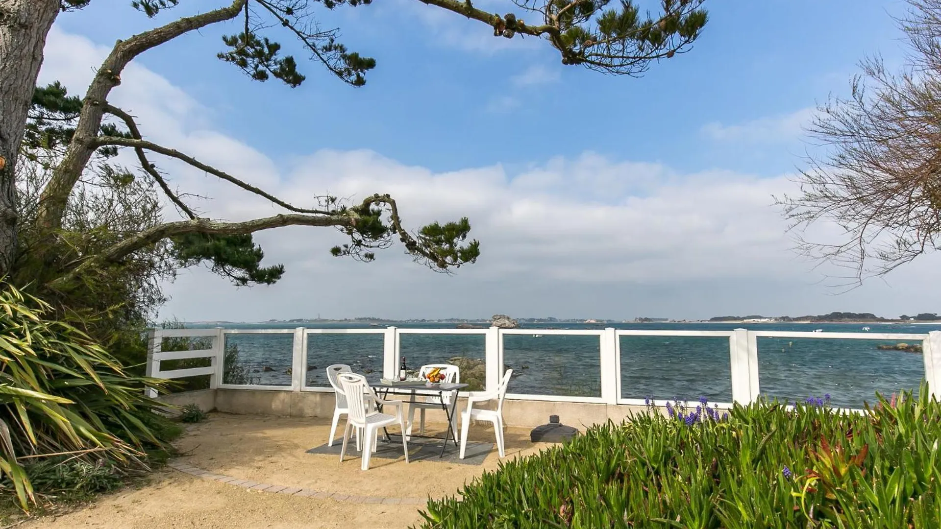 Holiday Home Kichen Ar Mor By Interhome Santec Frankreich